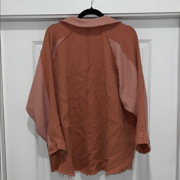 Women's Rust Button-Up Top - Picture 5 of 5
